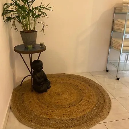 Du Cirque Nyaraló *