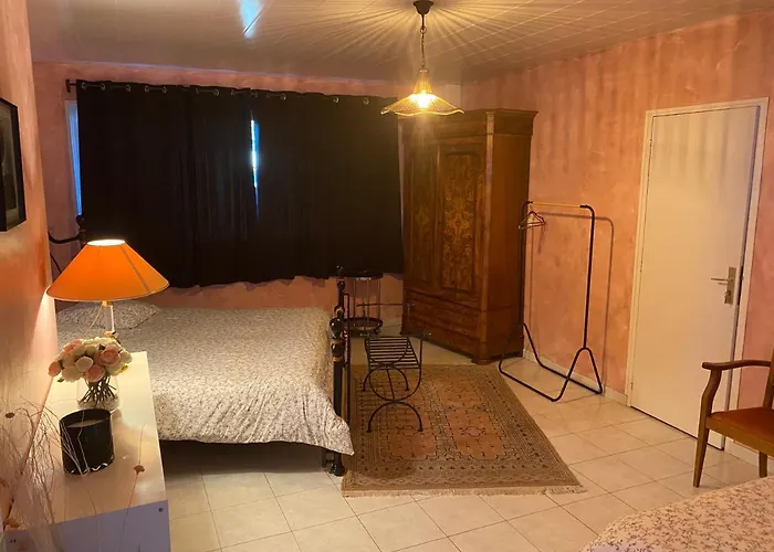 Du Cirque Holiday home Chalons-en-Champagne